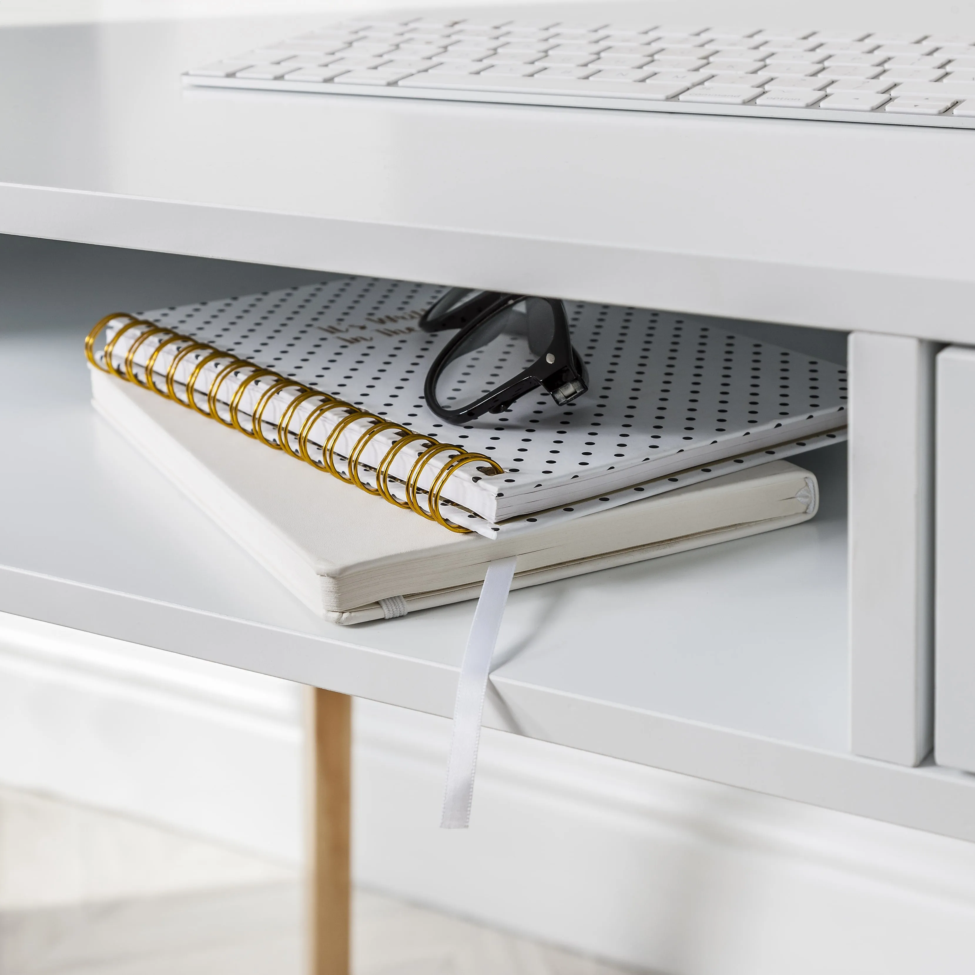 Ludvig Office Desk Computer Table in Classic White and Natural Pine